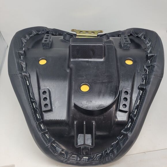 95-05 HONDA SHADOW VT1100 VT750 FRONT SEAT SADDLE PAN 77200-MAHA-000 MINT OEM - Picture 6 of 9